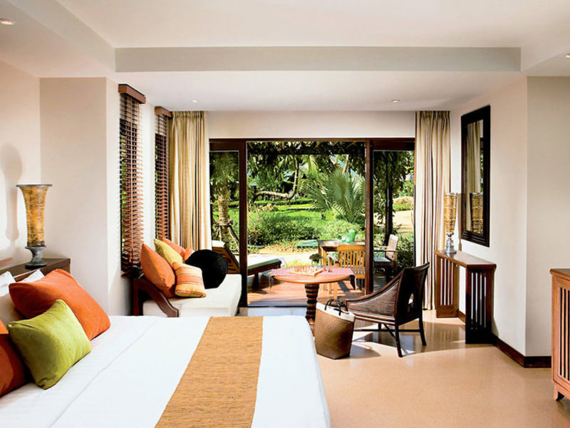 Mövenpick Resort & Spa Kar. Beach