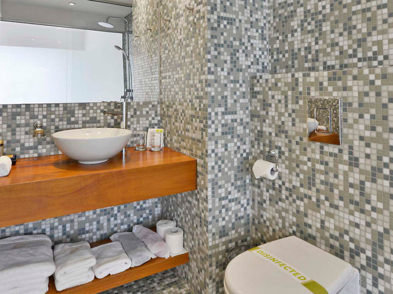 Napa Mermaid Hotel & Suites