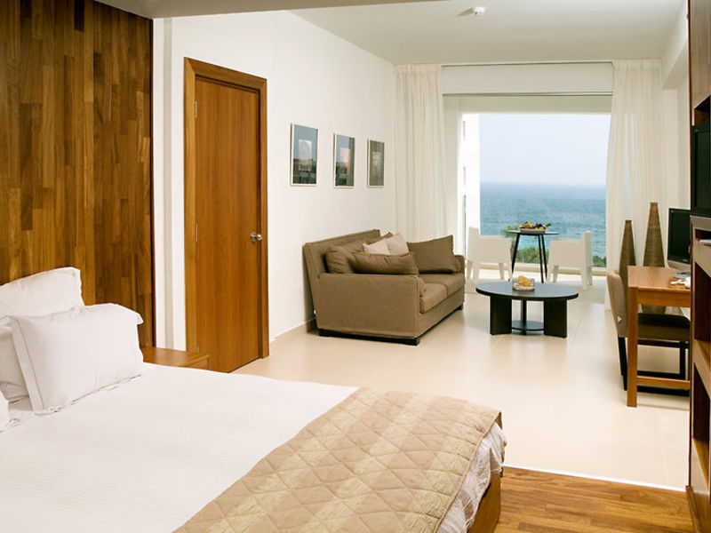 Napa Mermaid Hotel & Suites
