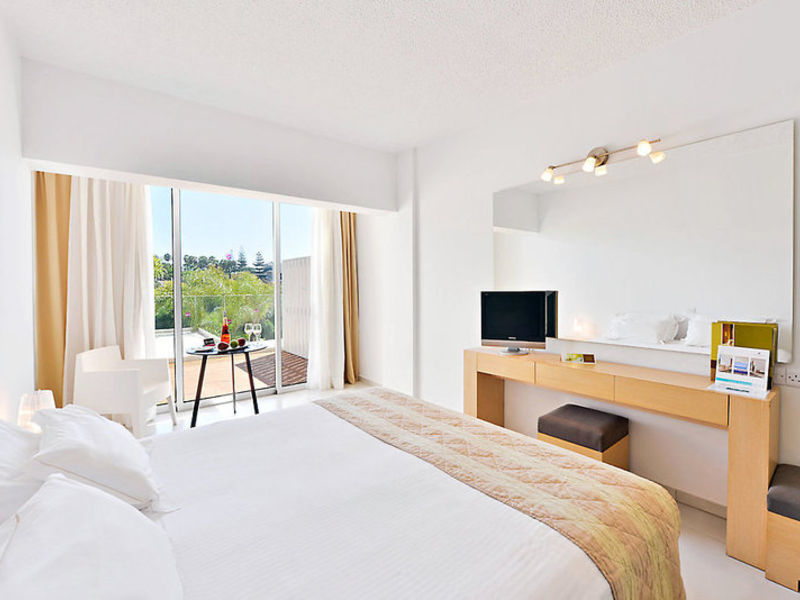 Napa Mermaid Hotel & Suites