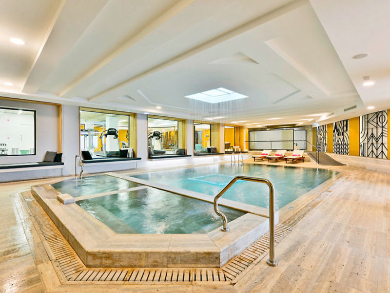 Napa Mermaid Hotel & Suites