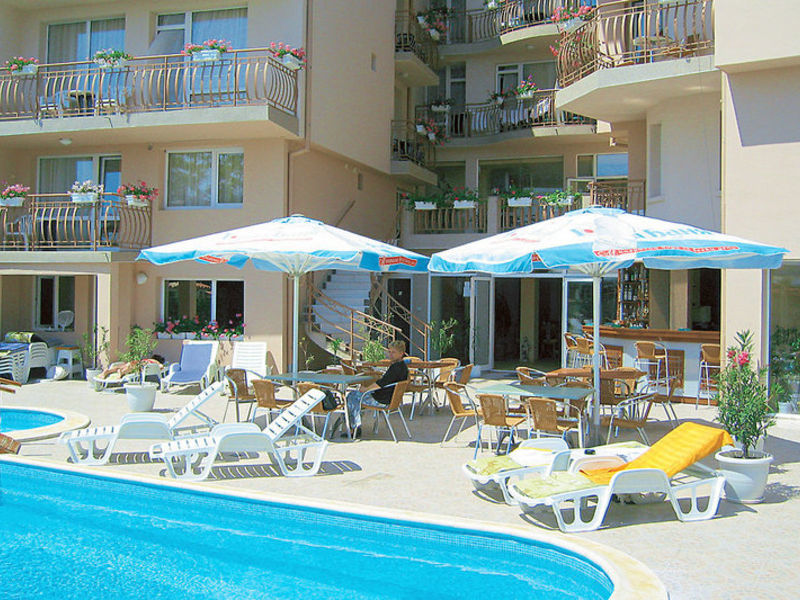 Nassi, Hotel