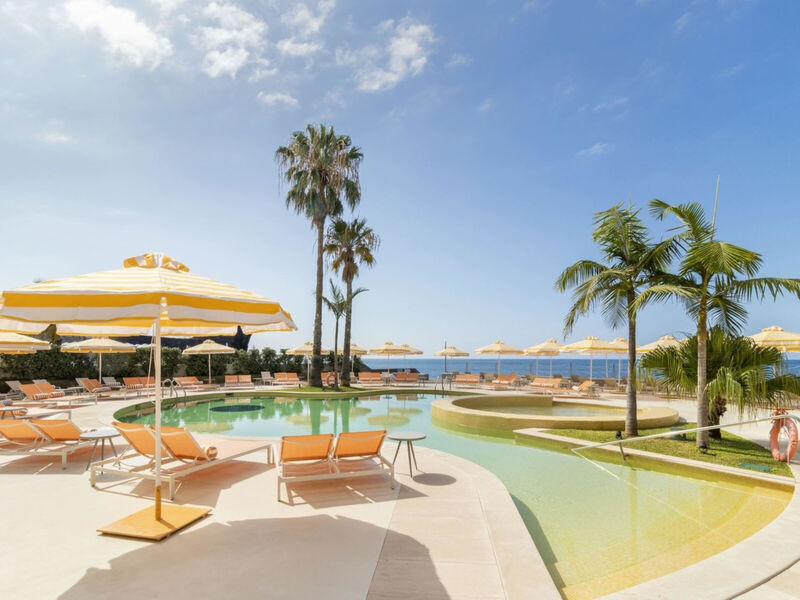 Next - Savoy Signature