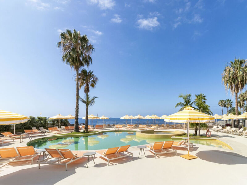 Next - Savoy Signature