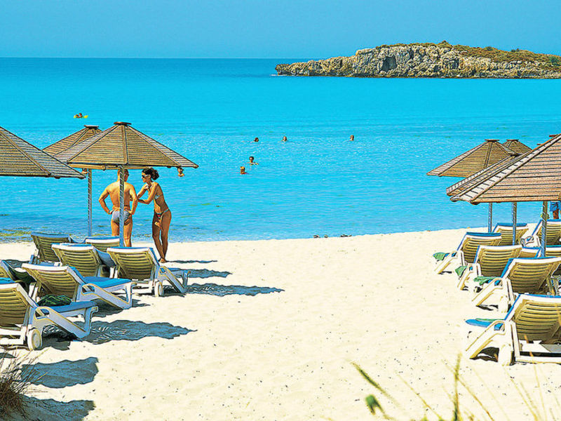 Nissi Park, Hotel