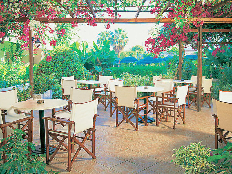 Nissi Park, Hotel