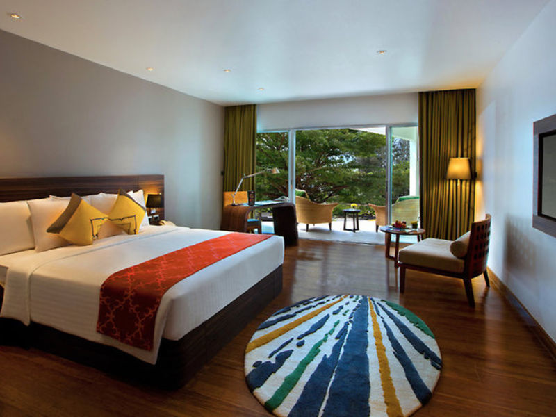 Novotel Phuket Karon  Resort