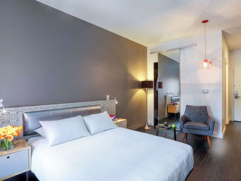 Nu Hotel