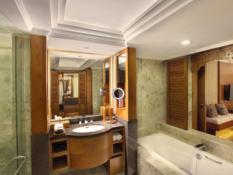 Nusa Dua Beach Hotel &Amp; Spa