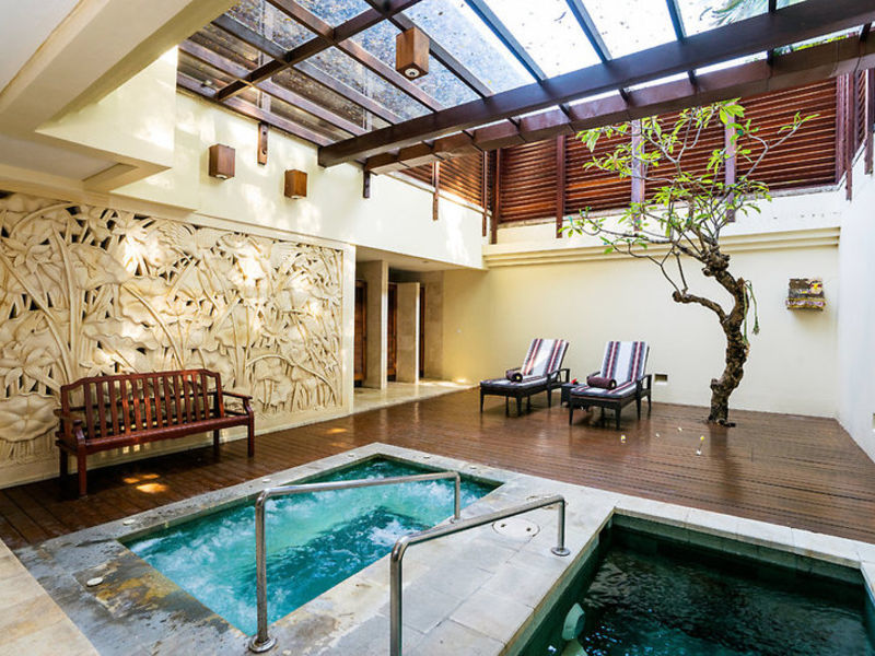 Nusa Dua Beach Hotel & Spa