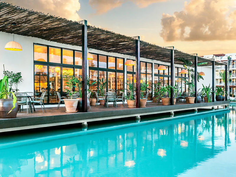 Ocean Riviera Paradise