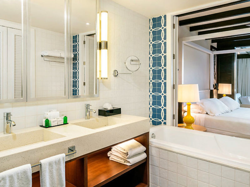 Ocean Riviera Paradise