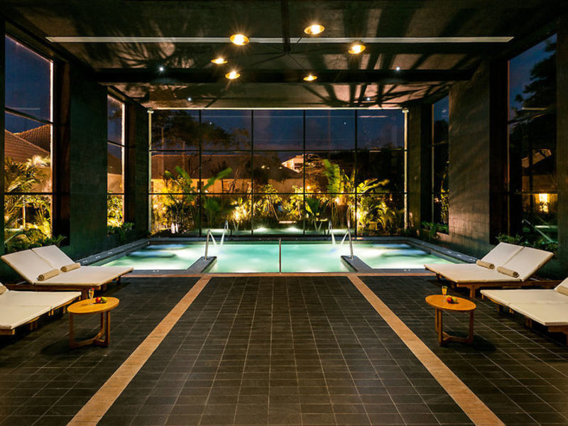 Ocean Riviera Paradise