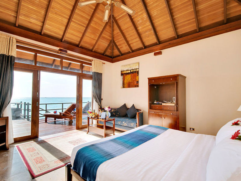 Olhuveli Beach & Spa Resort