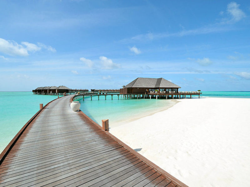 Olhuveli Beach & Spa Resort
