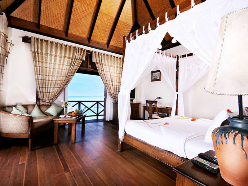 Olhuveli Beach & Spa Resort