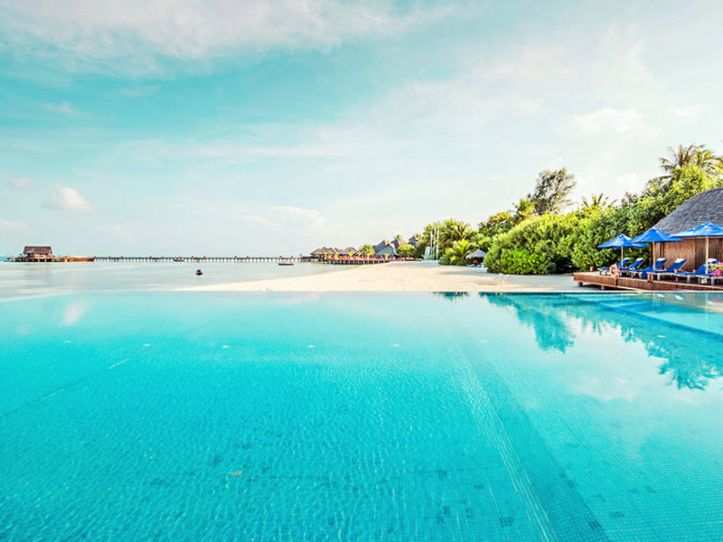 Olhuveli Beach & Spa Resort