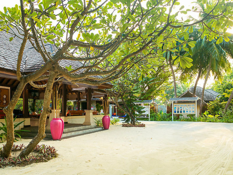 Olhuveli Beach & Spa Resort