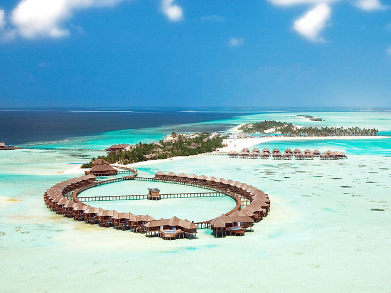 Olhuveli Beach & Spa Resort