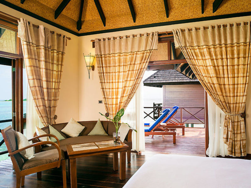 Olhuveli Beach & Spa Resort