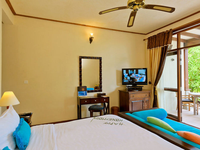 Olhuveli Beach & Spa Resort