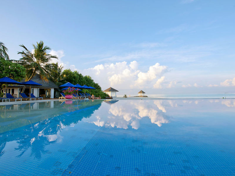 Olhuveli Beach & Spa Resort