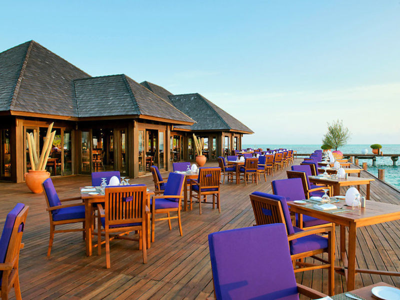 Olhuveli Beach & Spa Resort