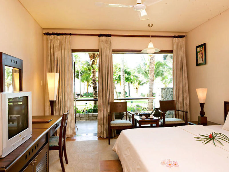 Oriental Pearl Resort