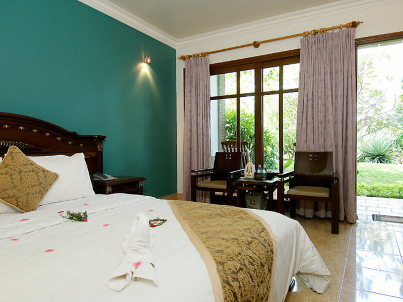 Oriental Pearl Resort