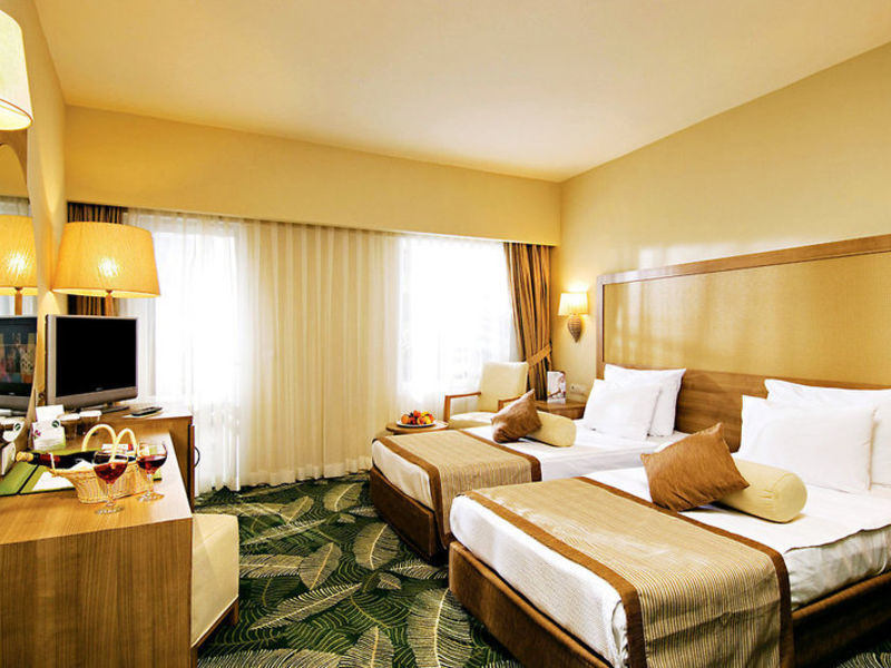Otium Eco Club Side