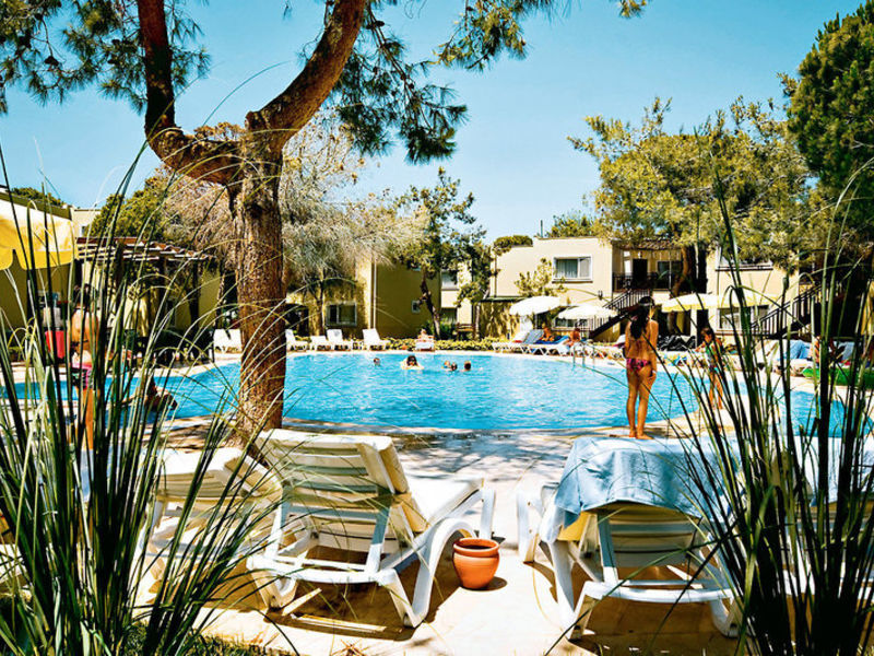 Otium Eco Club Side