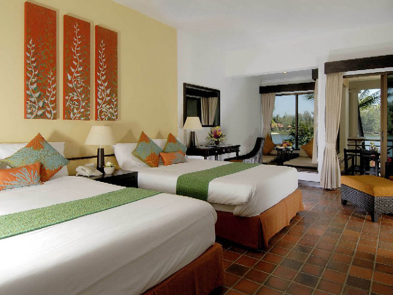 Outrigger Laguna Phuket Beach