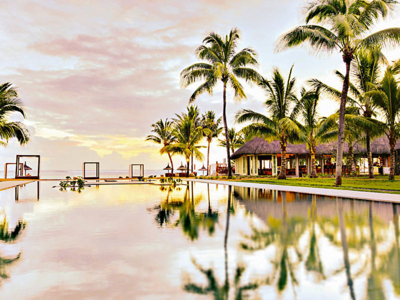 Outrigger MauritiusBeachResort