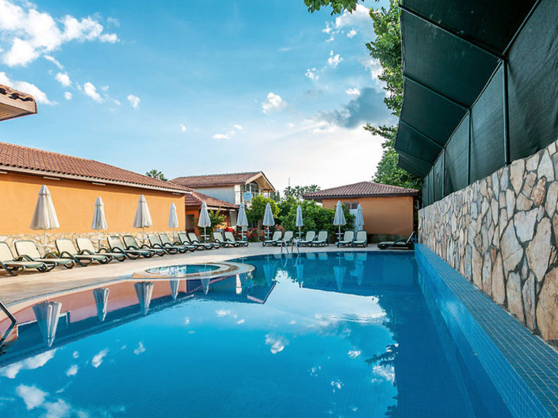 Özlem Garden Hotel