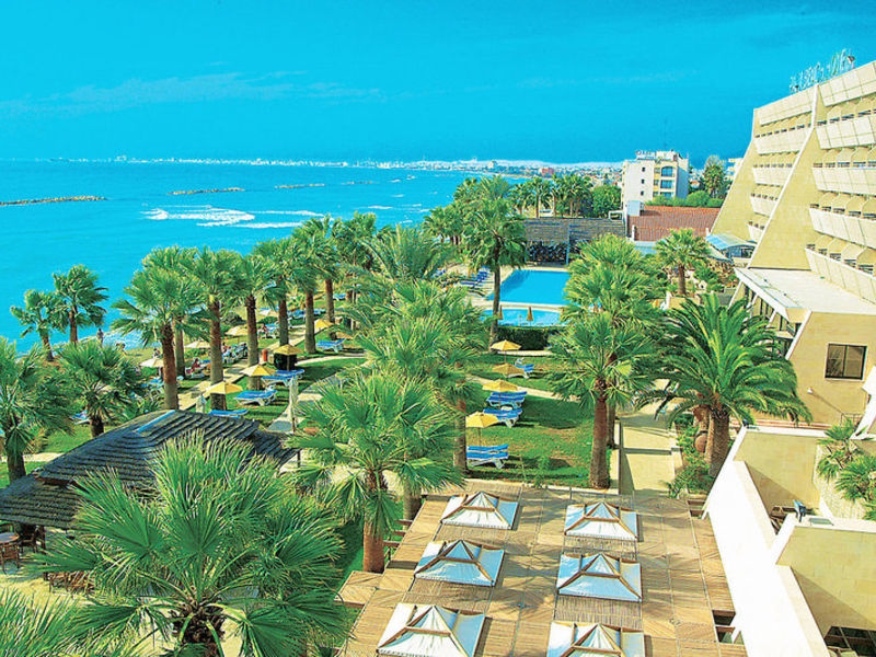 Palm Beach Hotel & Bungalows
