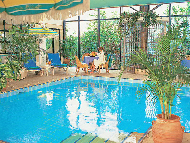 Palm Beach Hotel & Bungalows