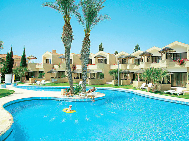 Palm Beach Hotel & Bungalows