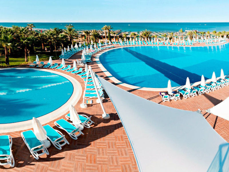 Paloma Oceana Resort