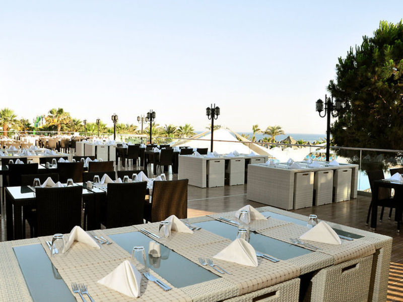 Paloma Oceana Resort