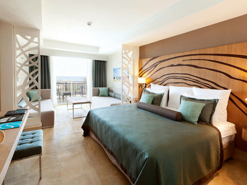 Paloma Oceana Resort