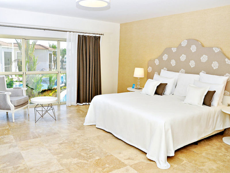 Paloma Oceana Resort