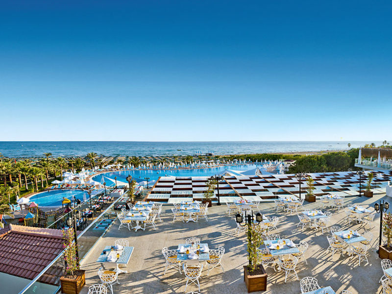 Paloma Oceana Resort