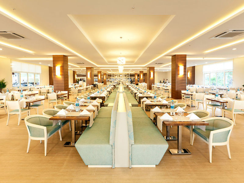 Paloma Oceana Resort