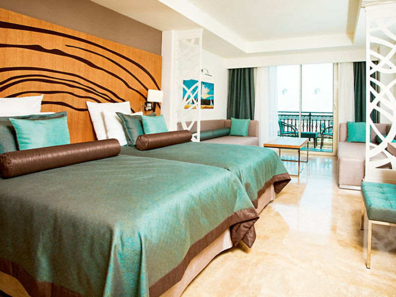 Paloma Oceana Resort