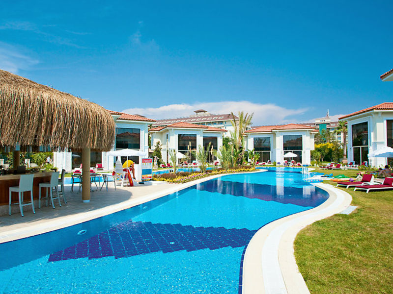 Paloma Oceana Resort