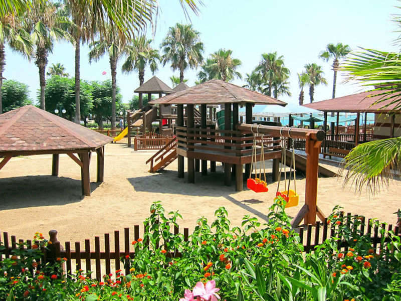 Paloma Paradise Beach