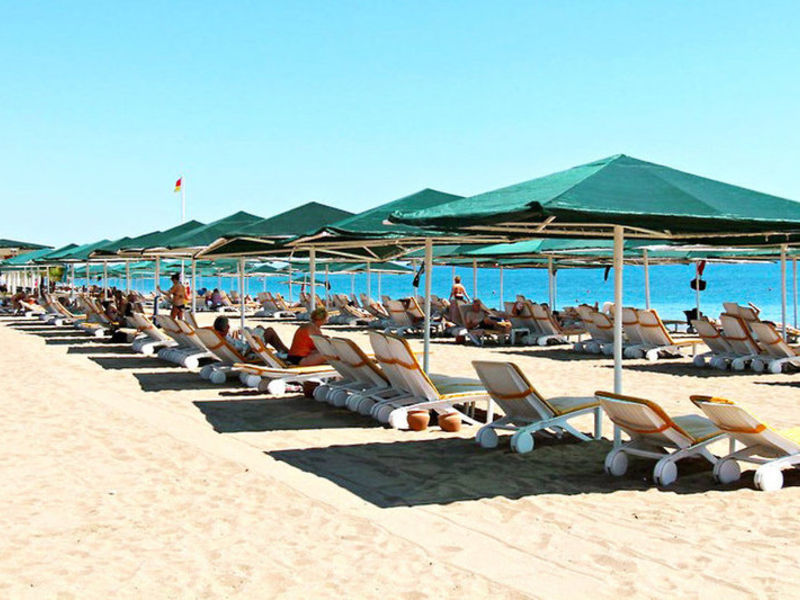 Paloma Paradise Beach