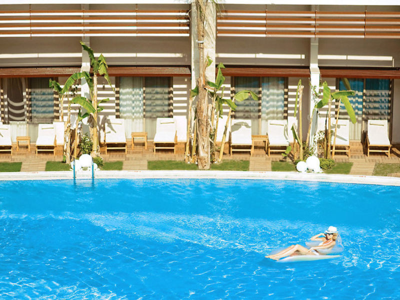Paloma Pasha Resort