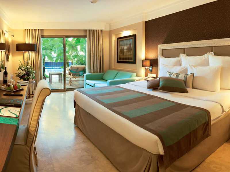 Paloma Pasha Resort