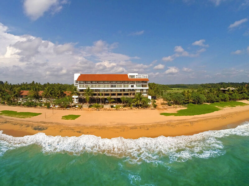 Pandanus Beach Resort &Amp; Spa